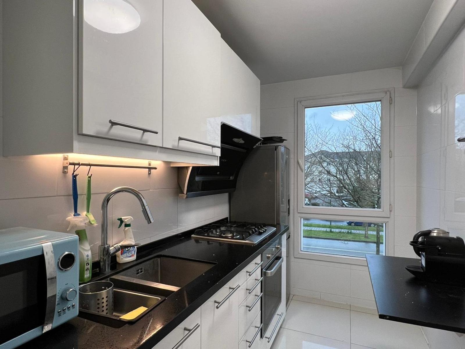Location 3 Chambres Spacieuses Dans Appartment 2 Mn Rer Bussy Saint Georges Buitenkant foto